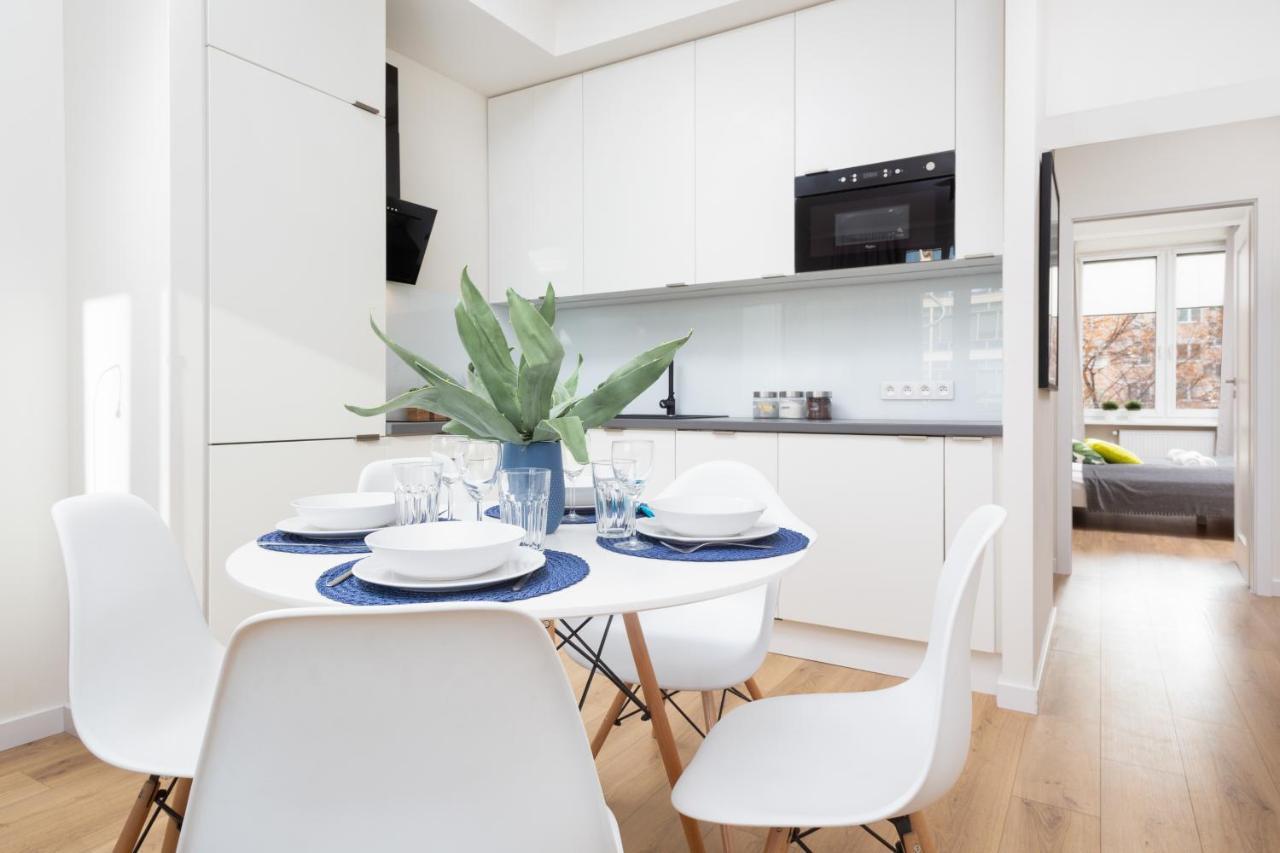 Family City Center Apartment By Renters Prestige ワルシャワ エクステリア 写真